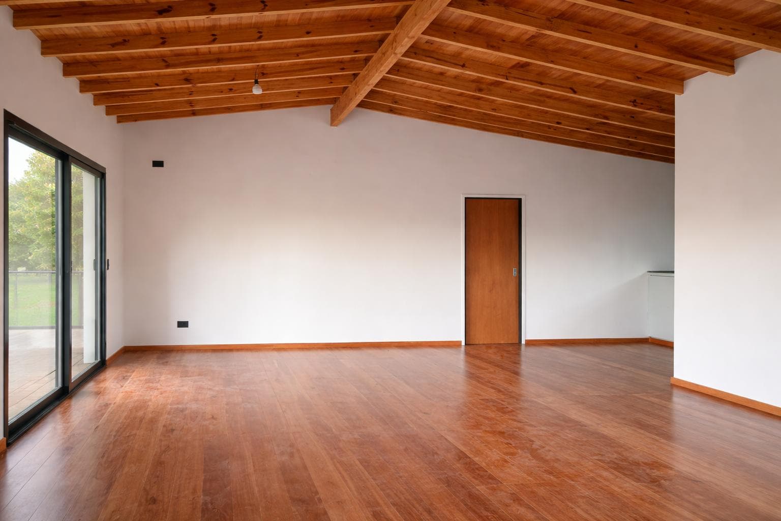 FOR SALE: 4-ROOM HOUSE WITH GALLERY AND GARDEN; ELIGIBLE FOR ECO CHACRAS 2 LOAN IN MASCHWITZ
