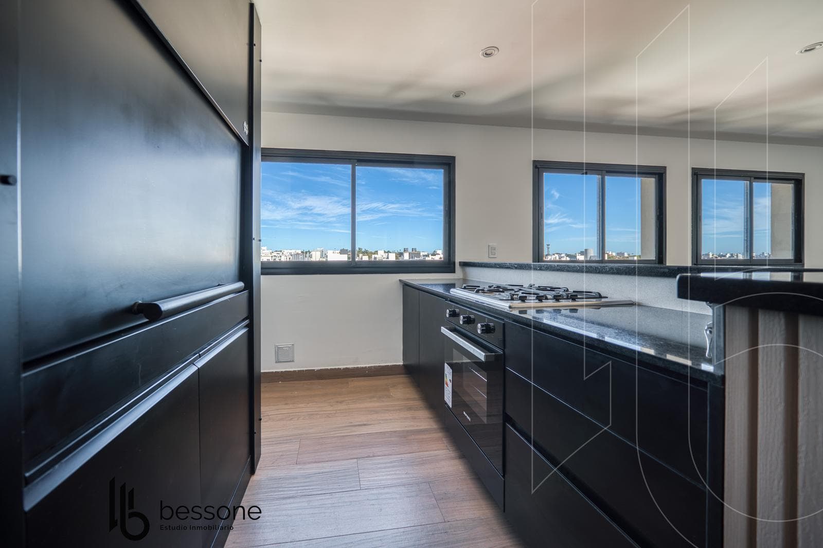 Apartment - Guemes
