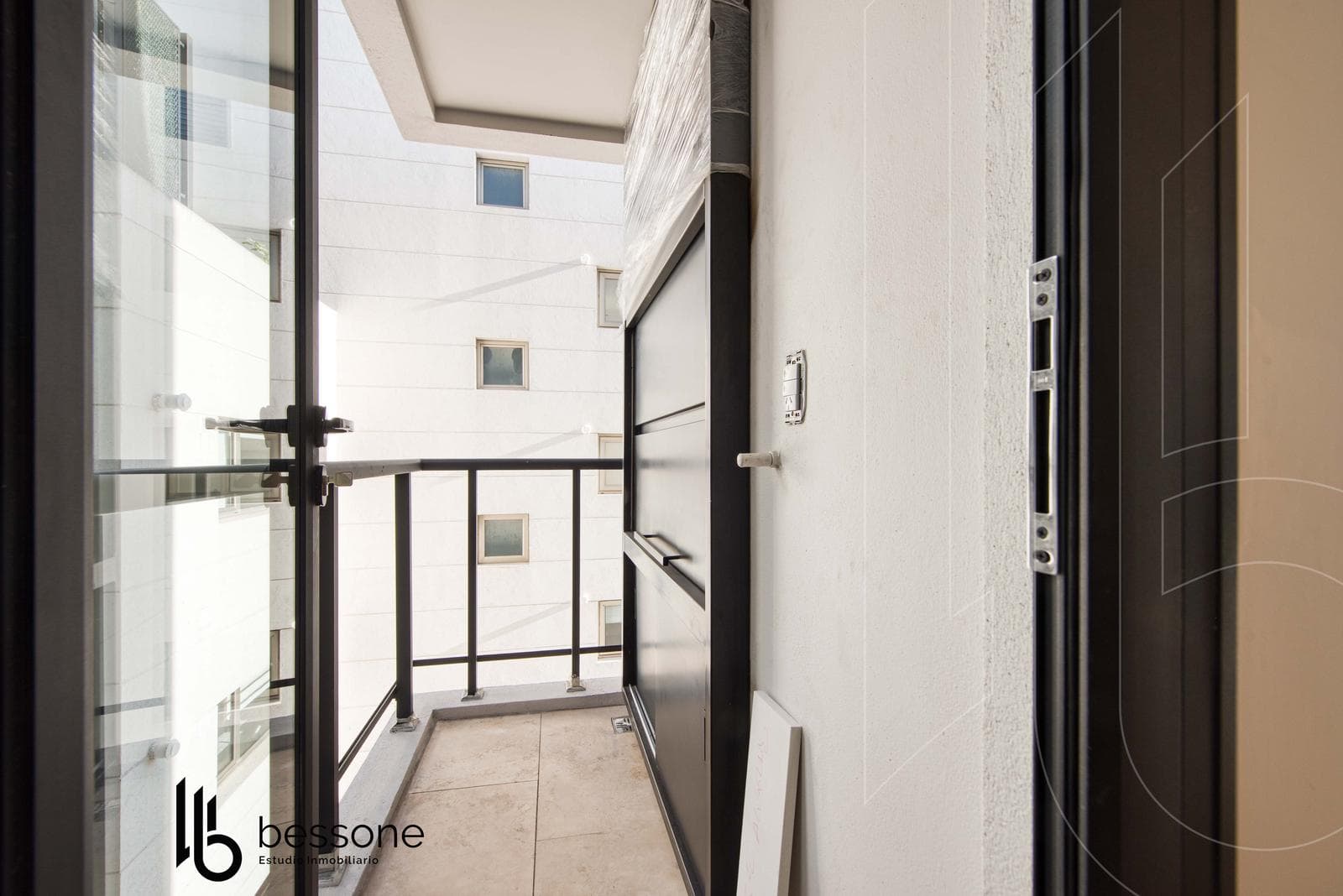 2 with premium double balconette