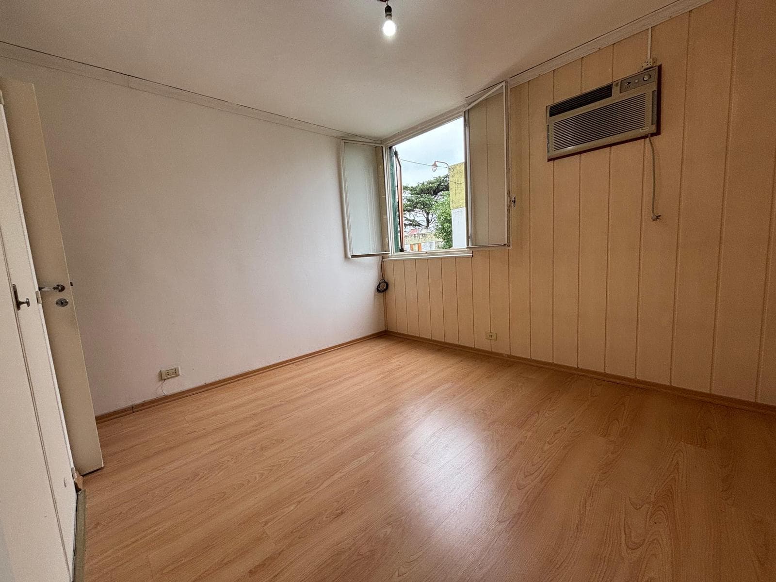 3-Bedroom Apartment for Sale in Haedo