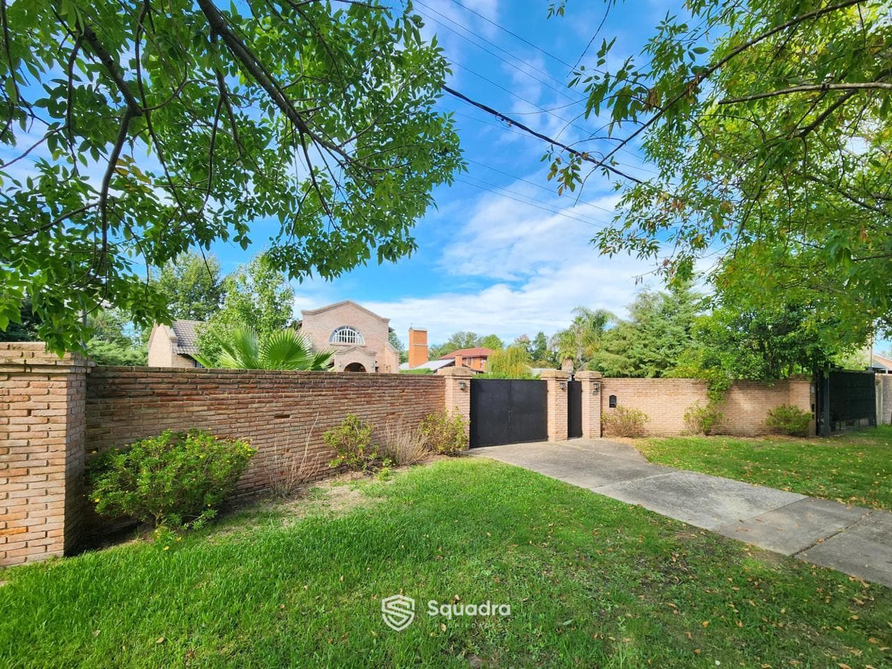 FOR SALE - 3-bedroom house on a 2,000 m² lot - Hostal del Sol, Fisherton.