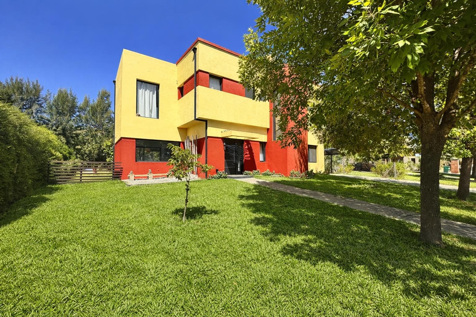 House in San Francisco - QUALIFIES FOR A LOAN