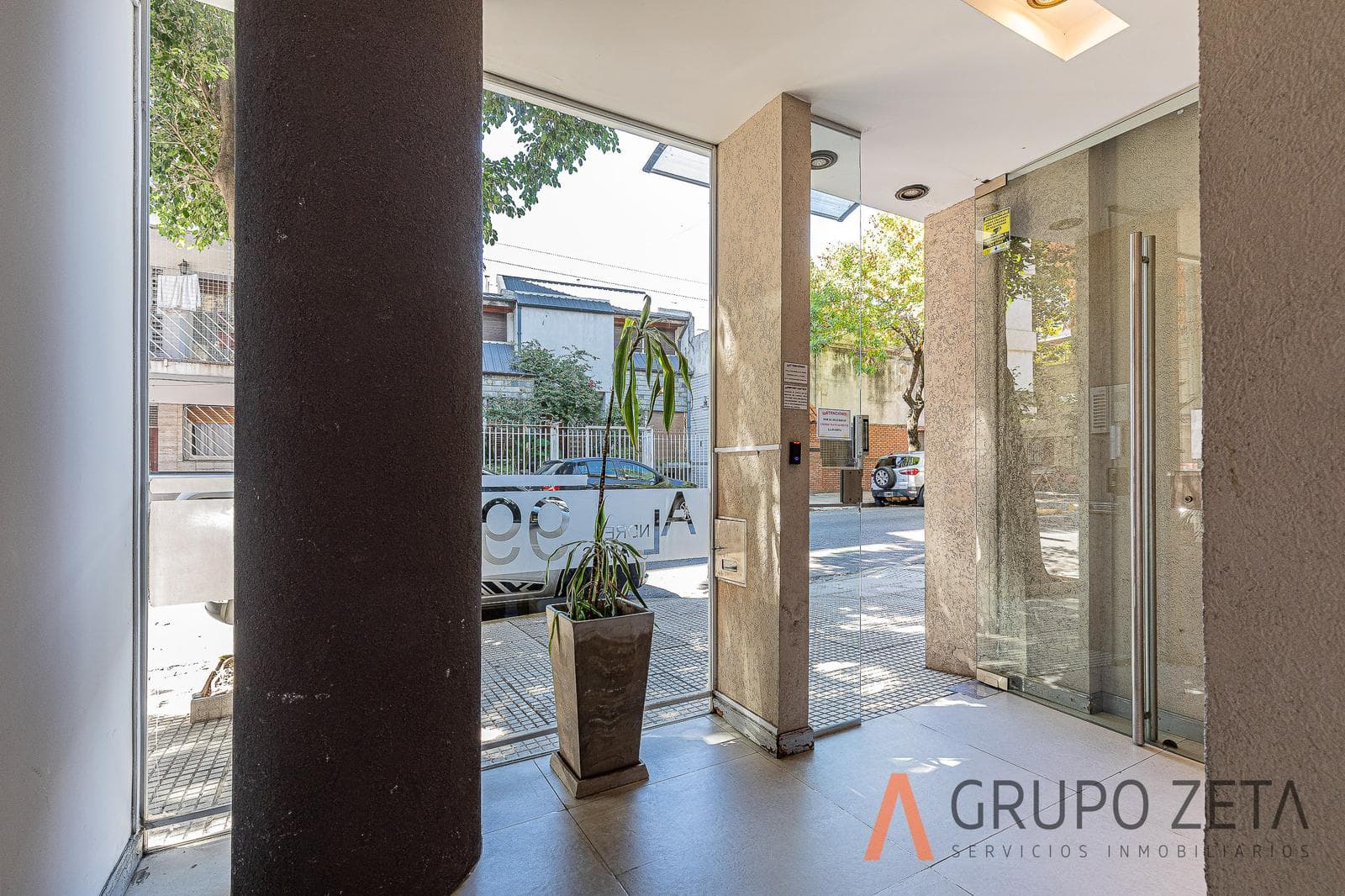 2-Room Apartment in Flores Near Plaza Irlanda with a Balcony