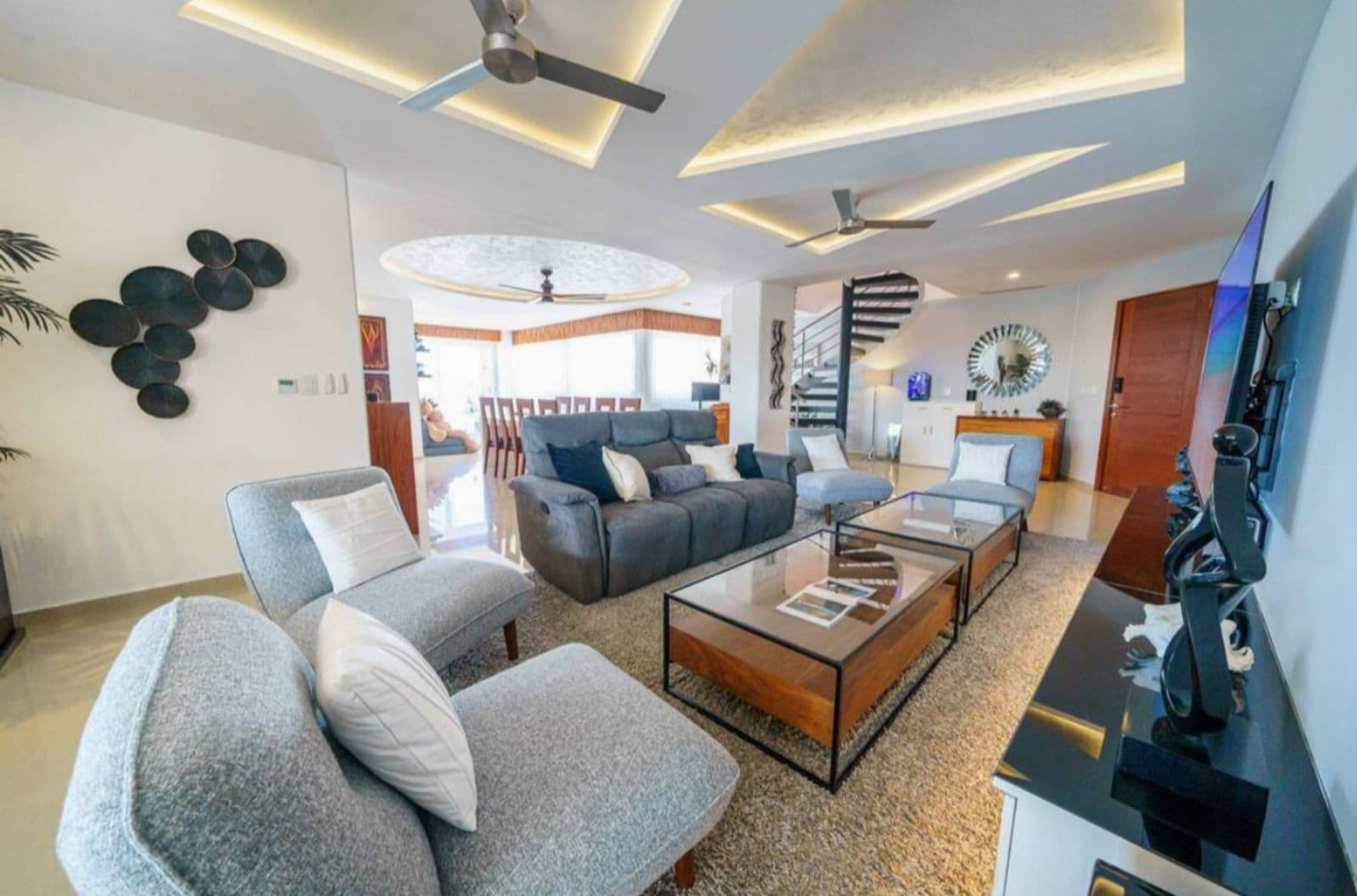 4-Bedroom PH Apartment for Rent in SM4, Cancun