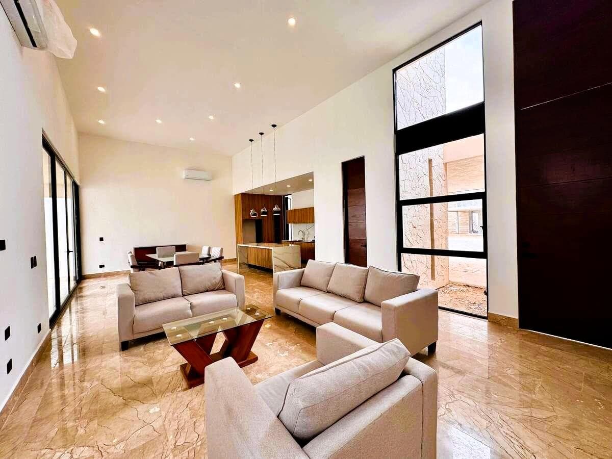 New Single-Story Home on Privada Adana in Xcanatun