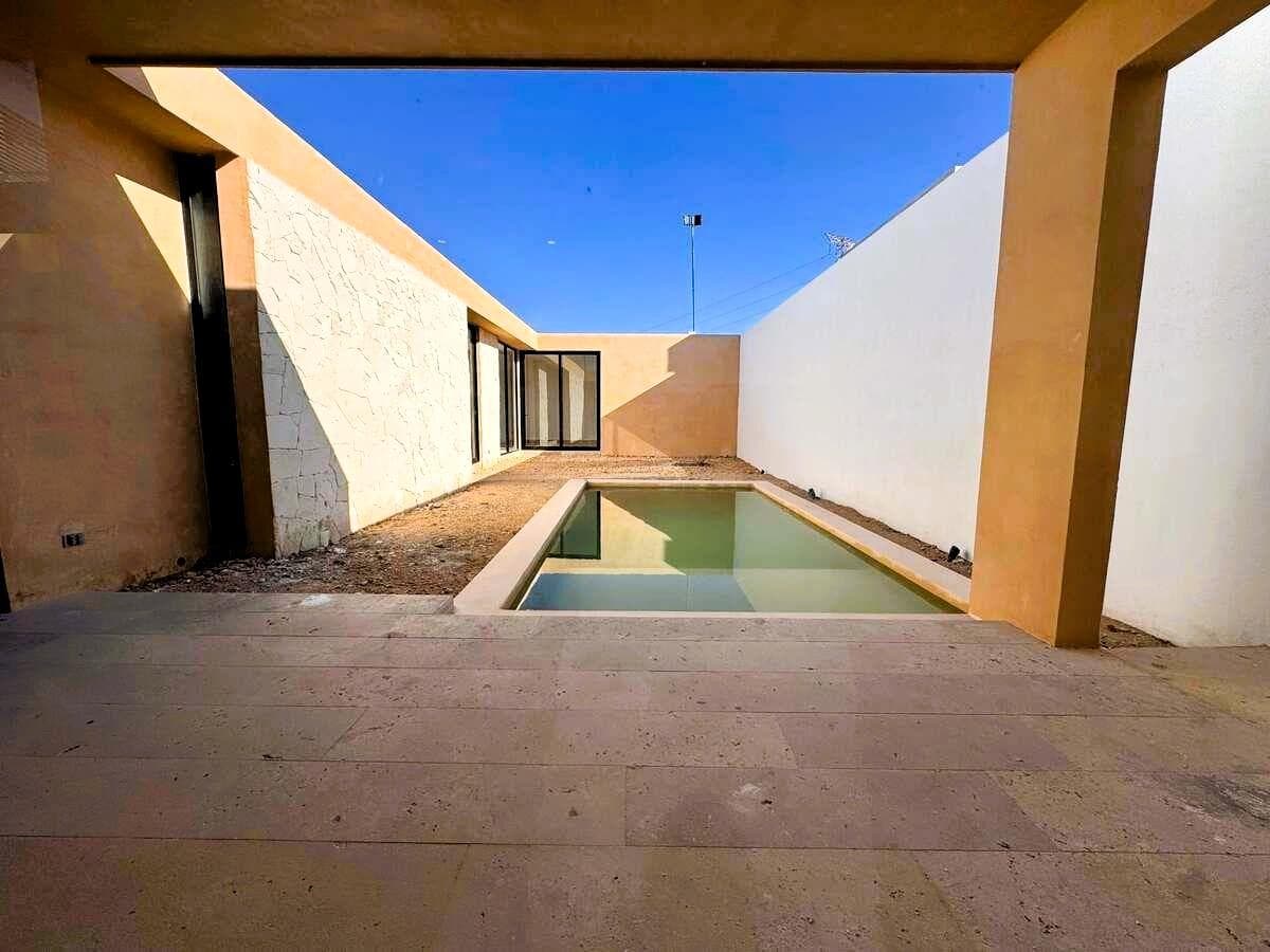 New Single-Story Home on Privada Adana in Xcanatun