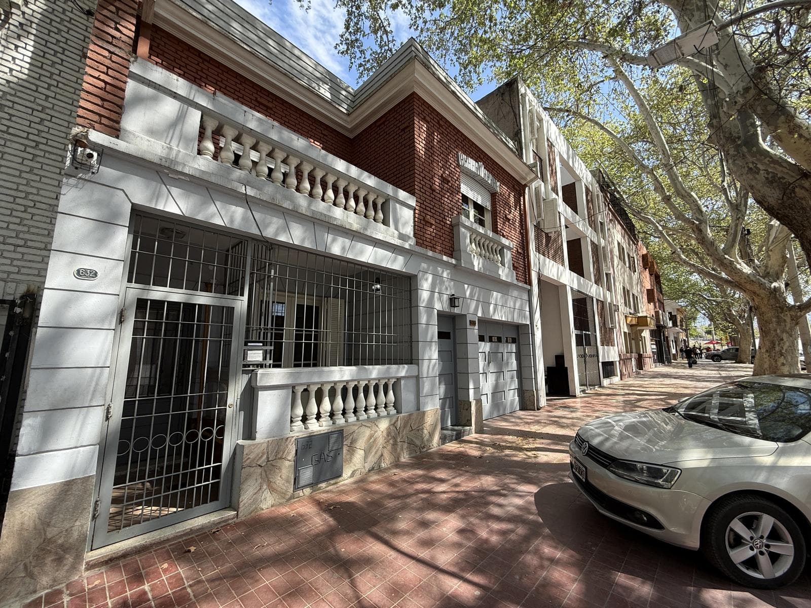 House for sale with 4 bedrooms and 3 bathrooms in Mendoza City