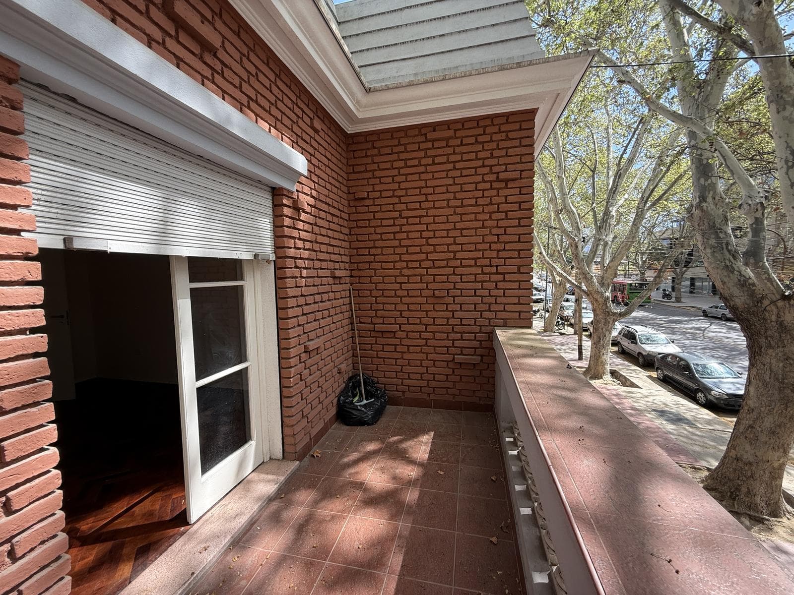 House for sale with 4 bedrooms and 3 bathrooms in Mendoza City