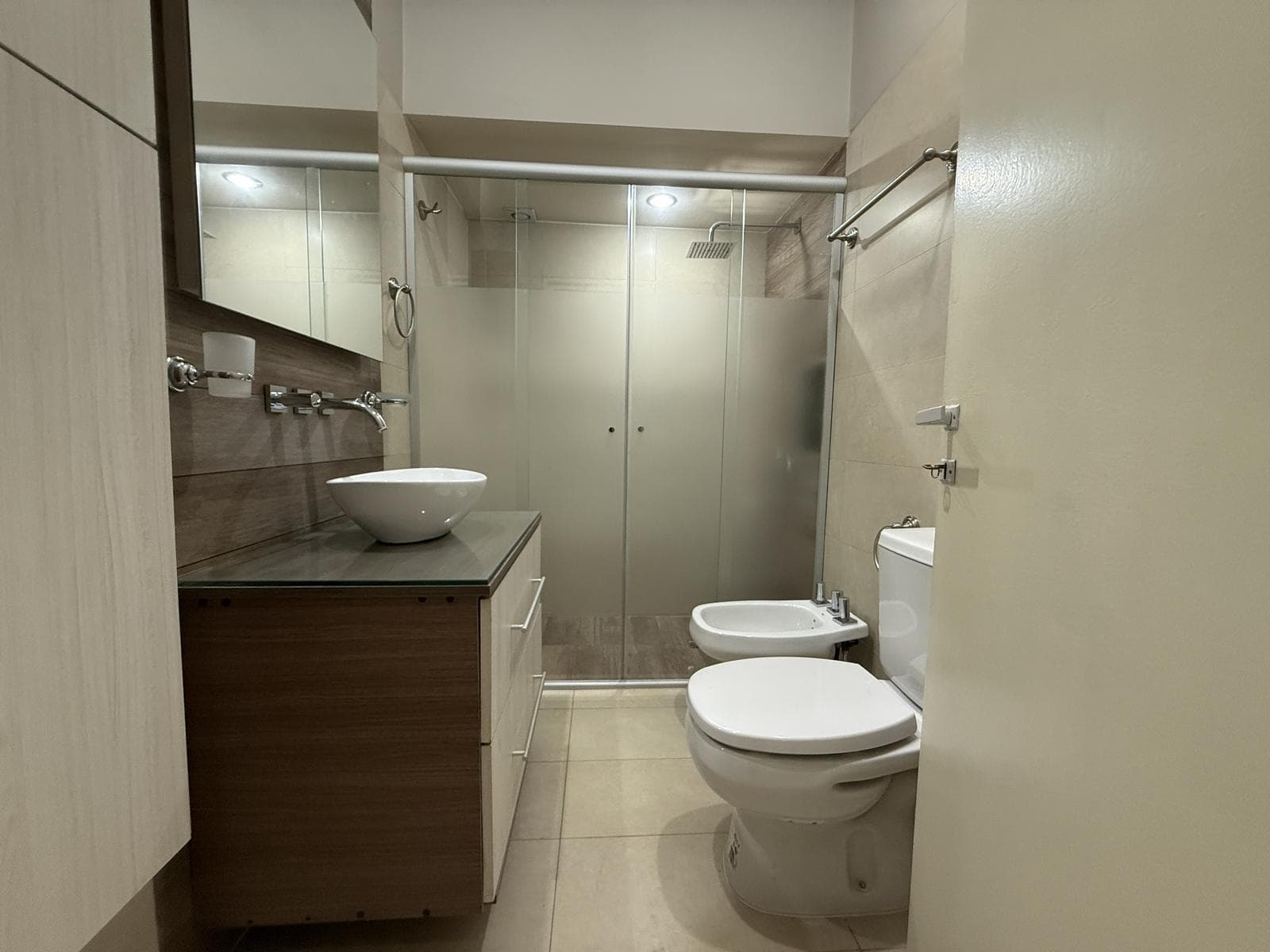 House for sale with 4 bedrooms and 3 bathrooms in Mendoza City