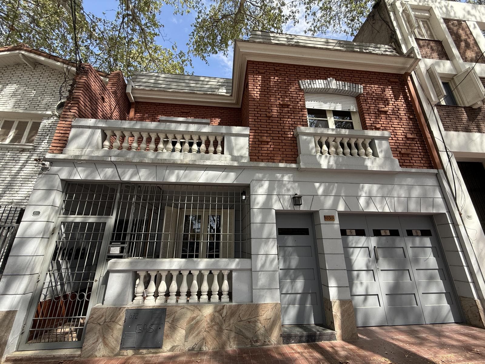 House for sale with 4 bedrooms and 3 bathrooms in Mendoza City