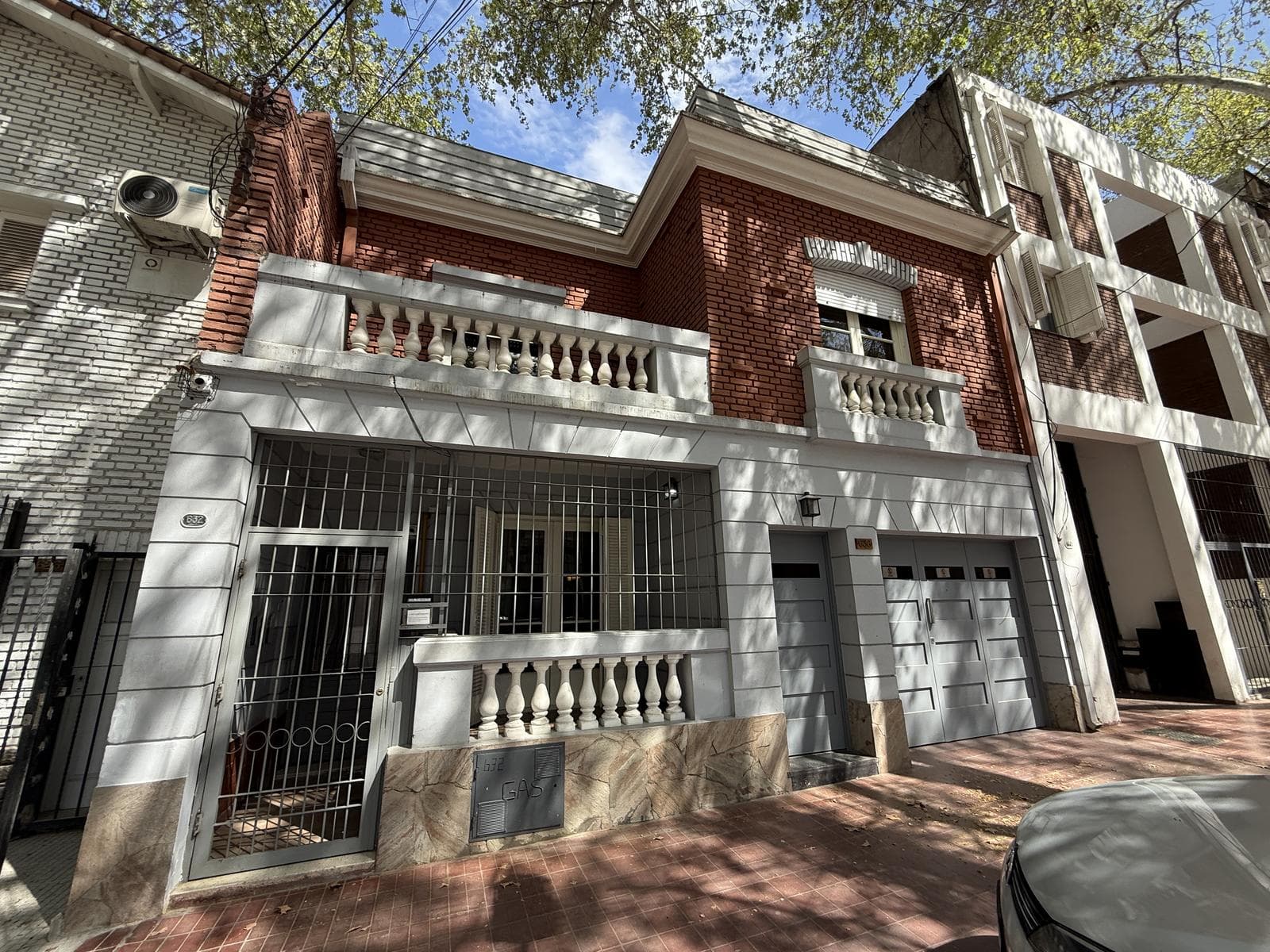 House for sale with 4 bedrooms and 3 bathrooms in Mendoza City