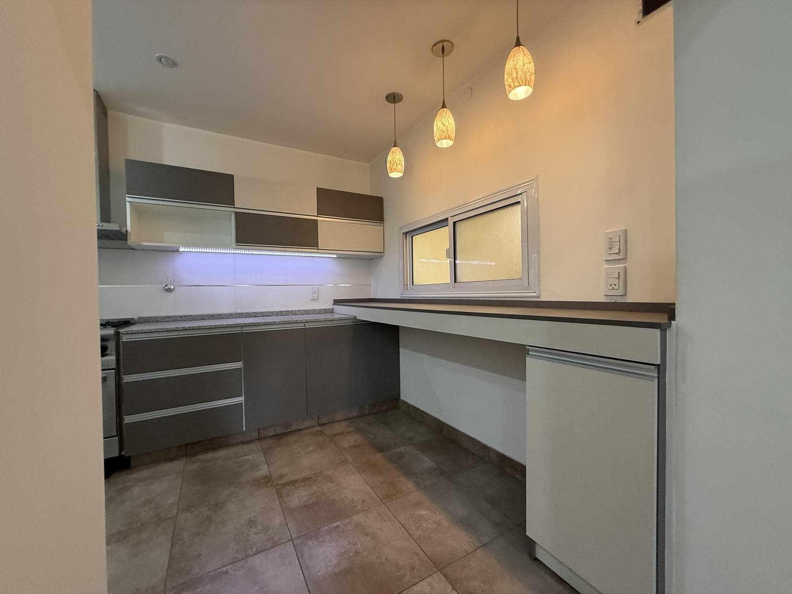 House for sale with 4 bedrooms and 3 bathrooms in Mendoza City
