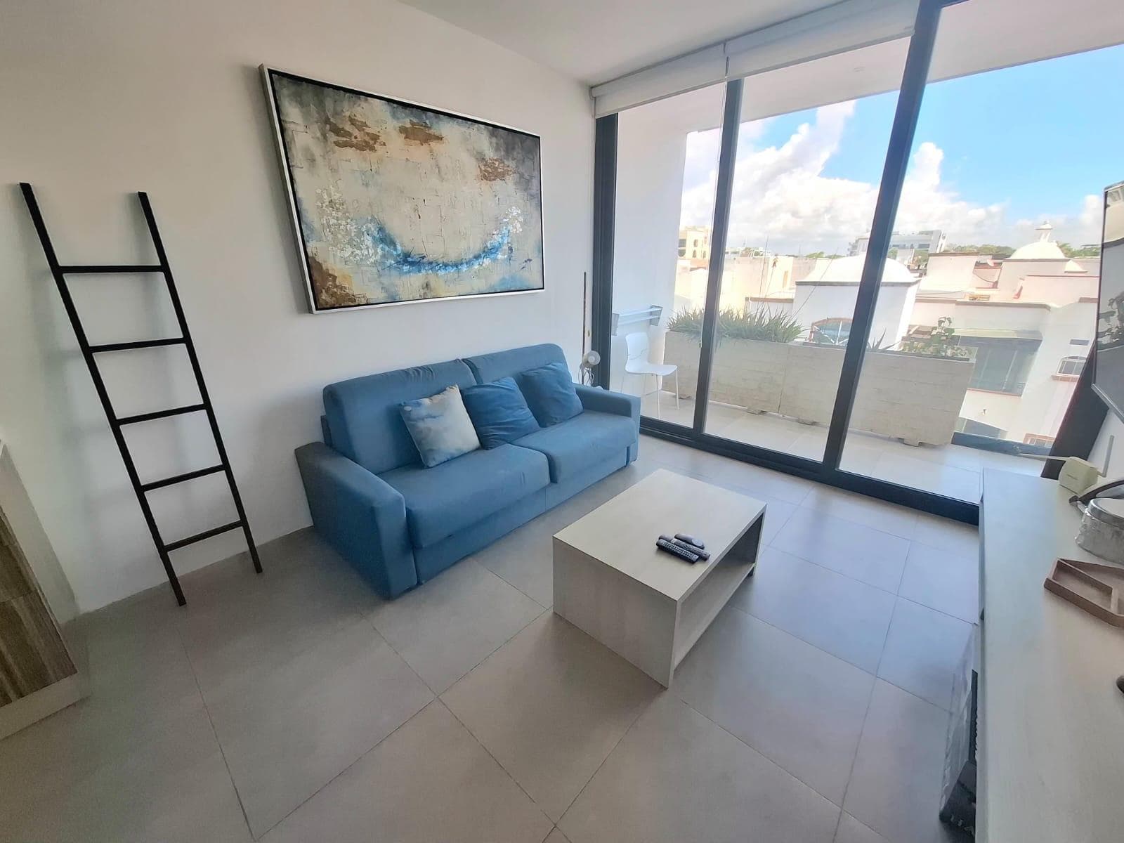 1-Bedroom Apartment for Rent in THE CITY on Constituyentes Ave.