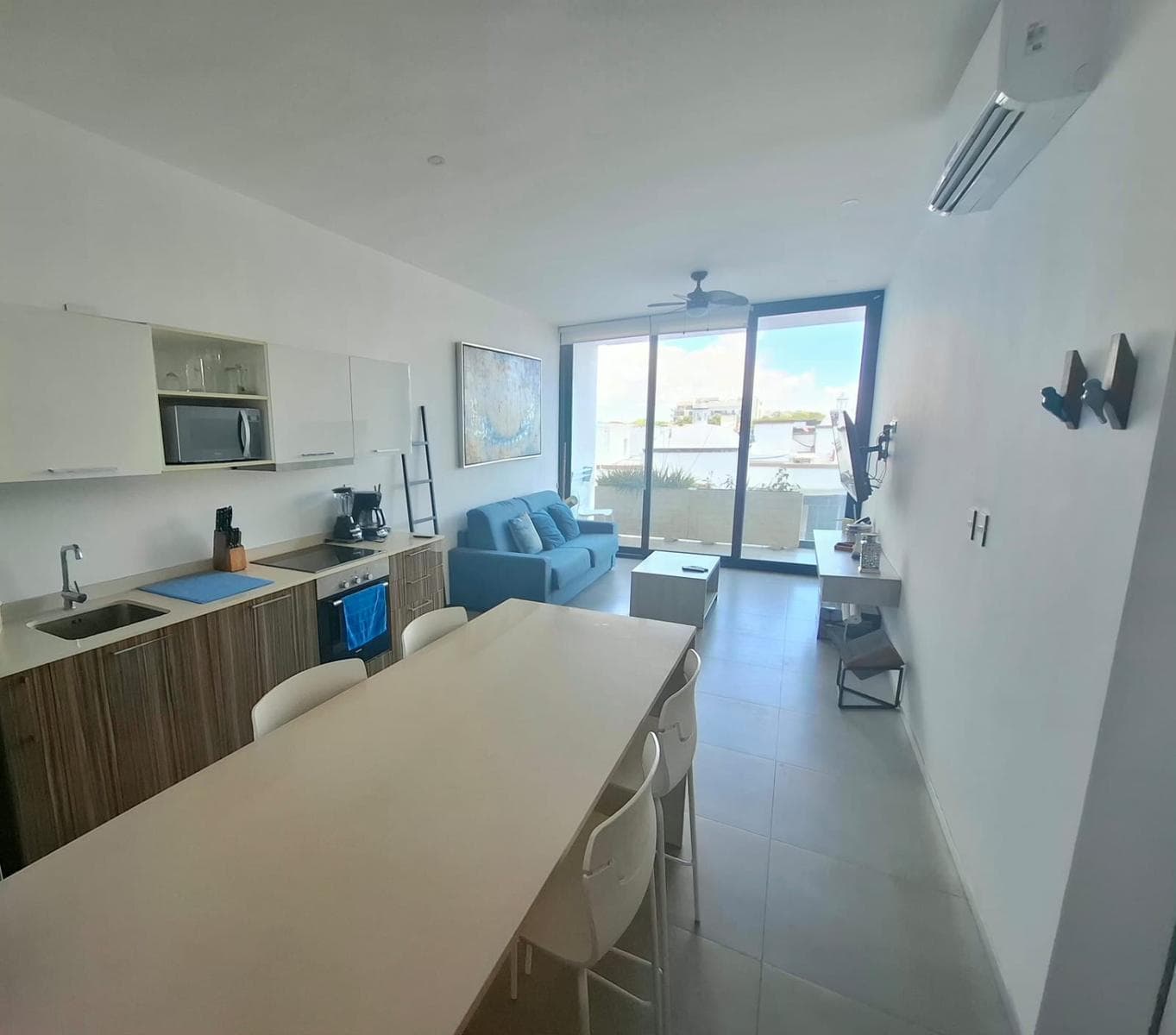 1-Bedroom Apartment for Rent in THE CITY on Constituyentes Ave.