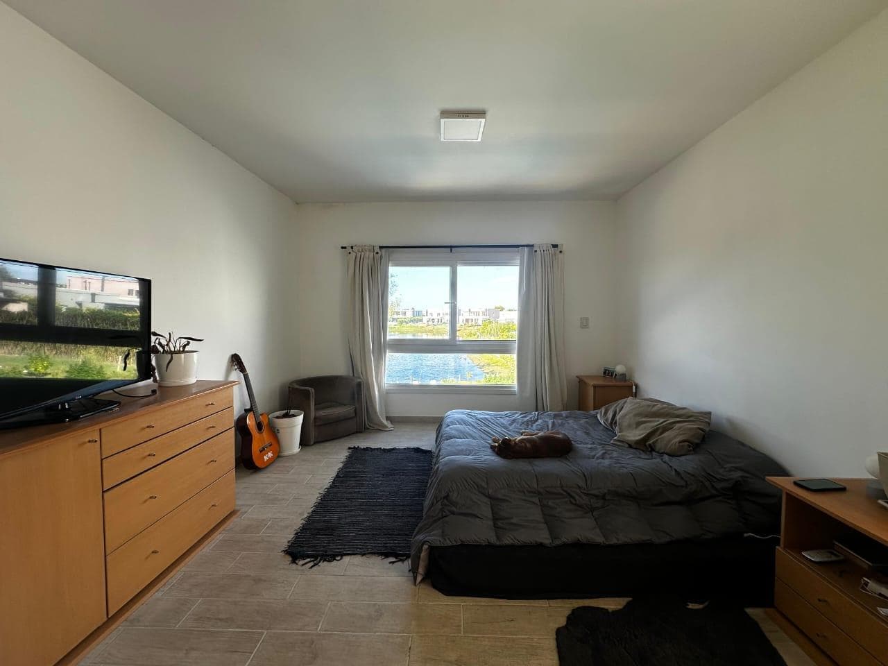 Beautiful home in Casa al Lago in Cantón - North