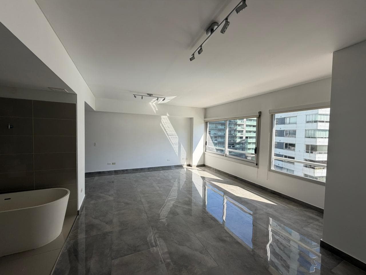 For Sale or Rent: Studio Apartment in Puerto Madero, ZenCity