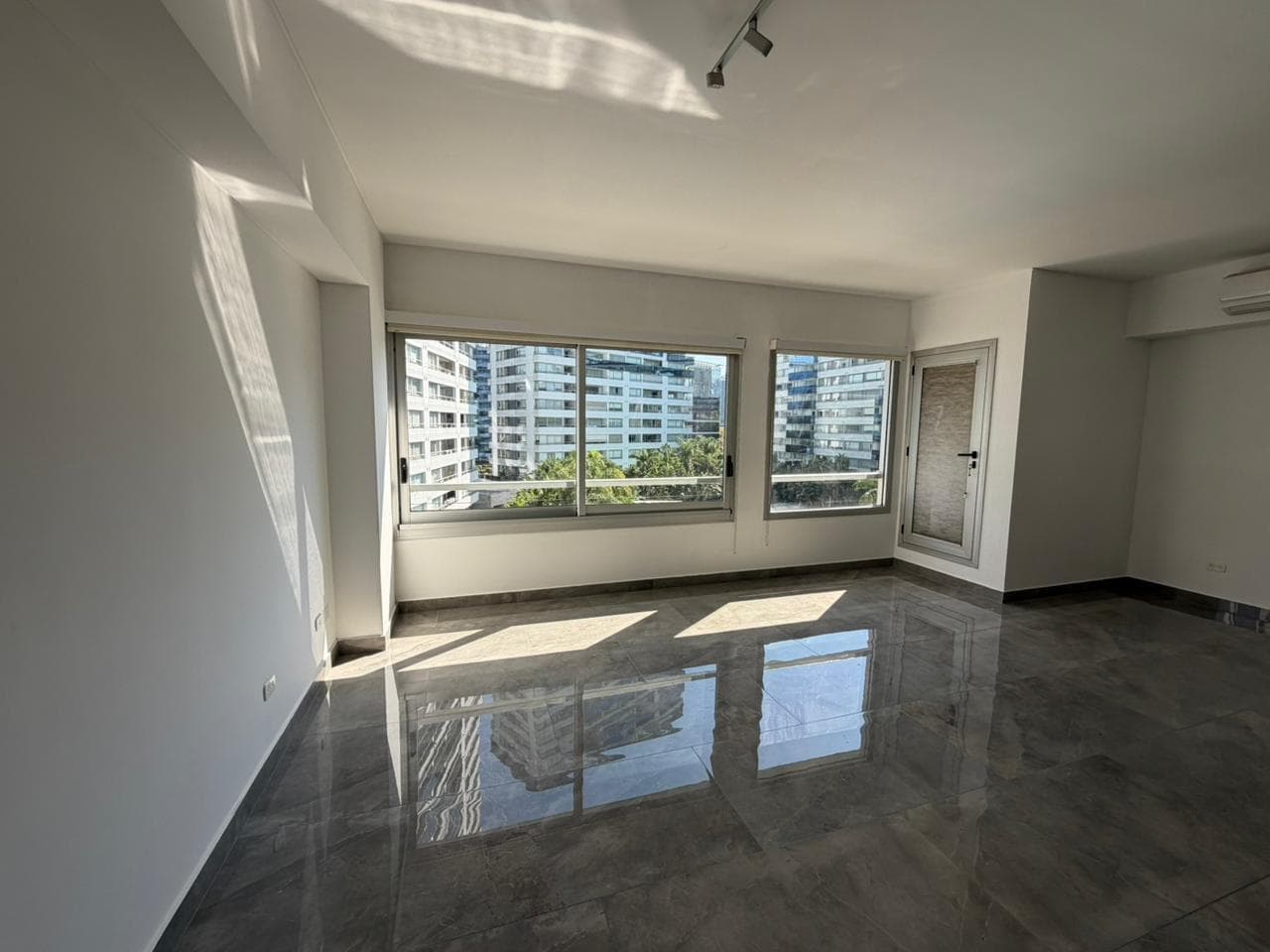 For Sale or Rent: Studio Apartment in Puerto Madero, ZenCity