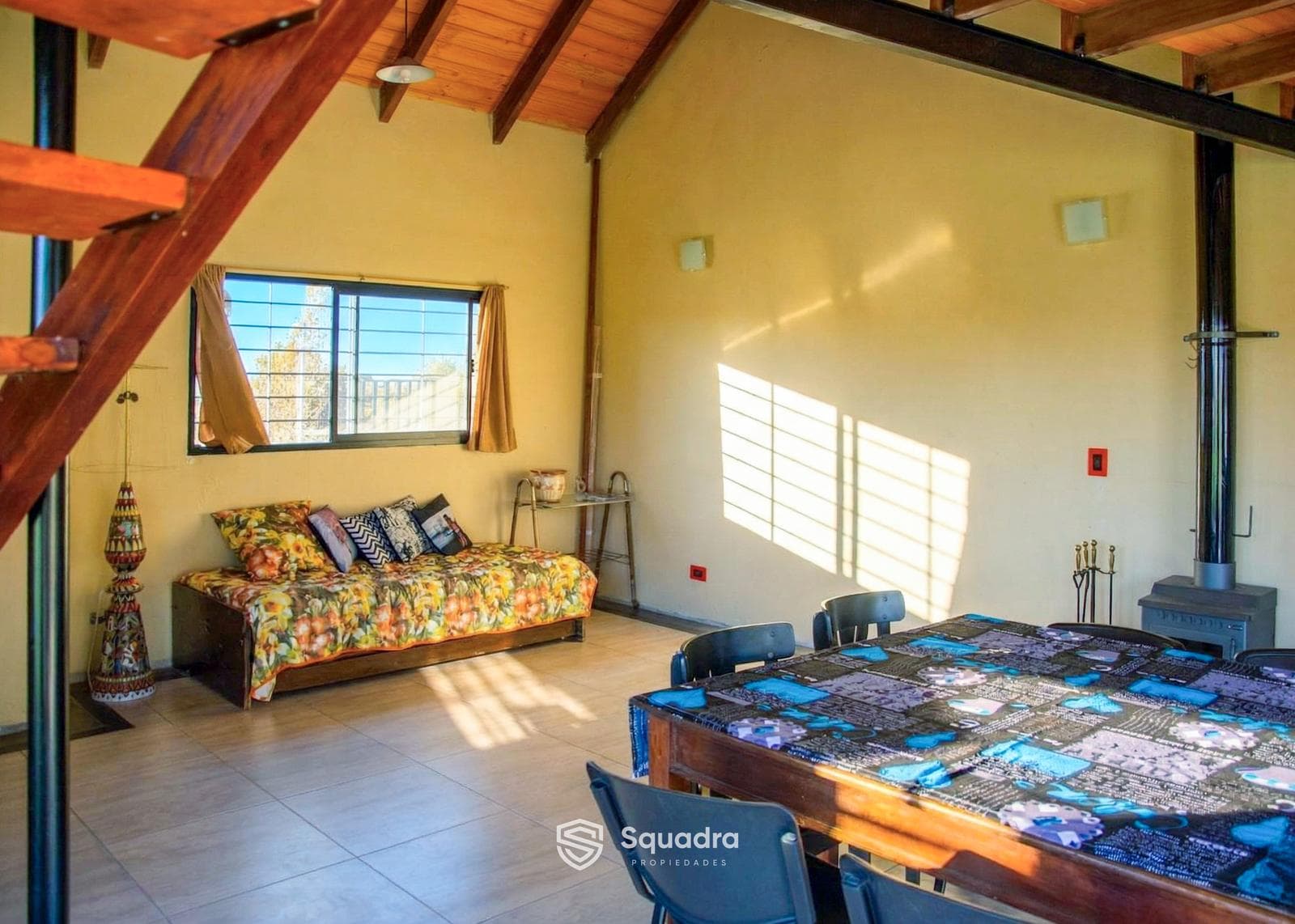 FOR SALE - 2-bedroom house with pool, yard, and garage - Bosque Azul, Funes. MORTGAGE ELIGIBLE.