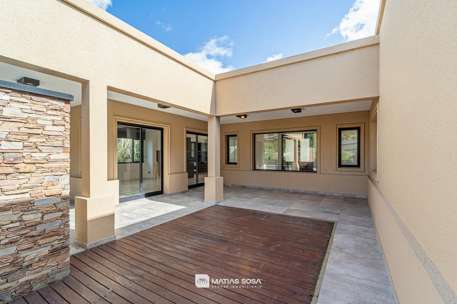 For Sale - House - 4 Rooms with Pool and Grill - Rumencó "Las Lomas"