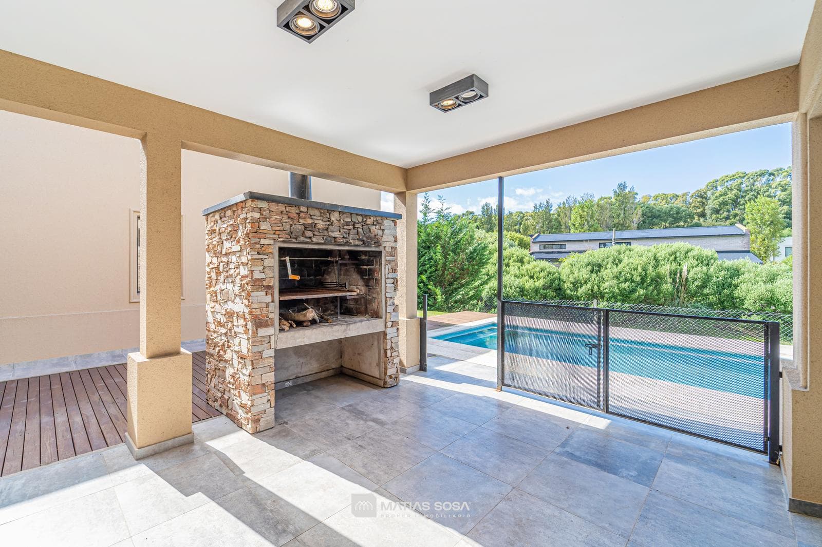 For Sale - House - 4 Rooms with Pool and Grill - Rumencó "Las Lomas"