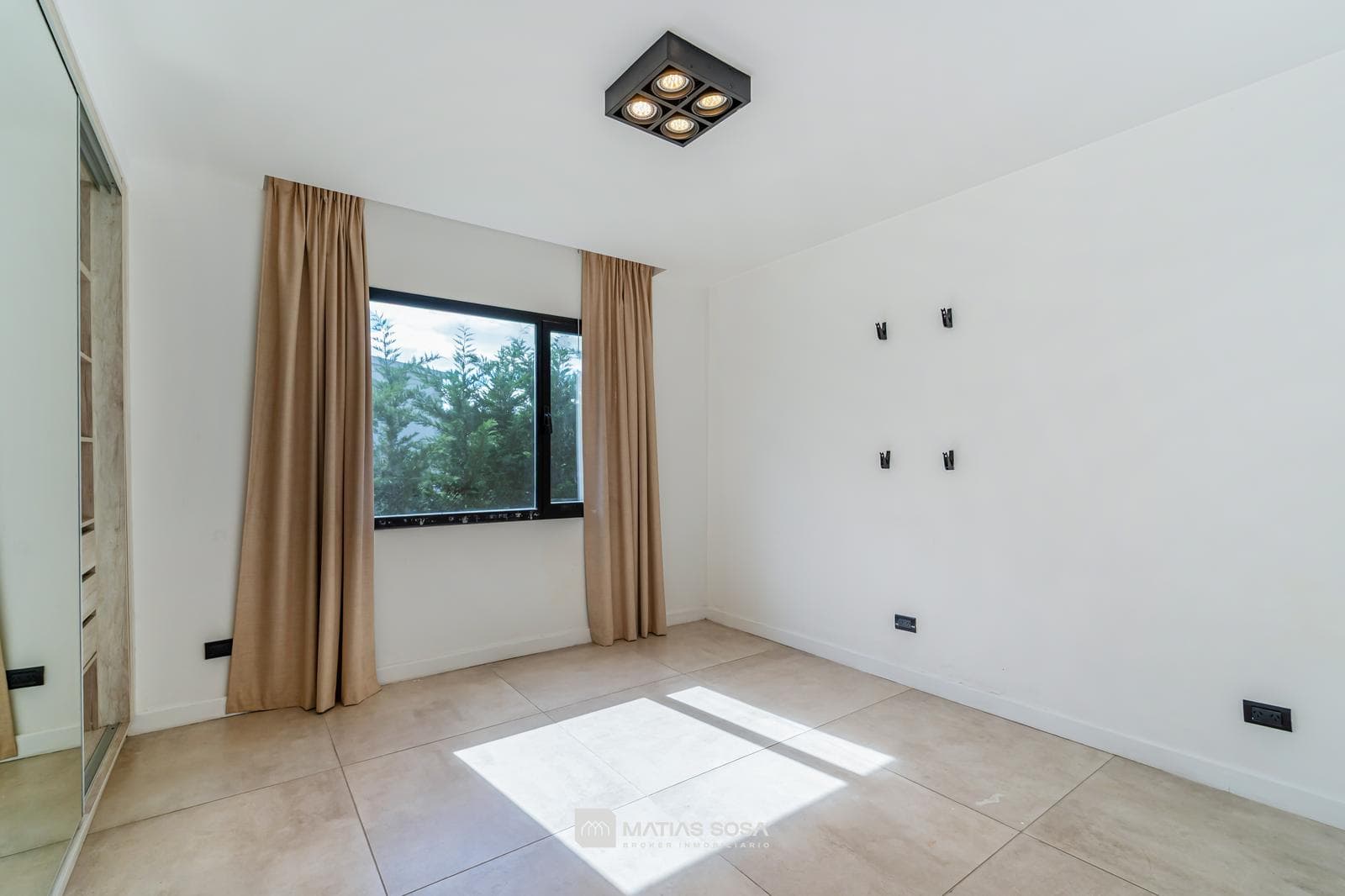 For Sale - House - 4 Rooms with Pool and Grill - Rumencó "Las Lomas"