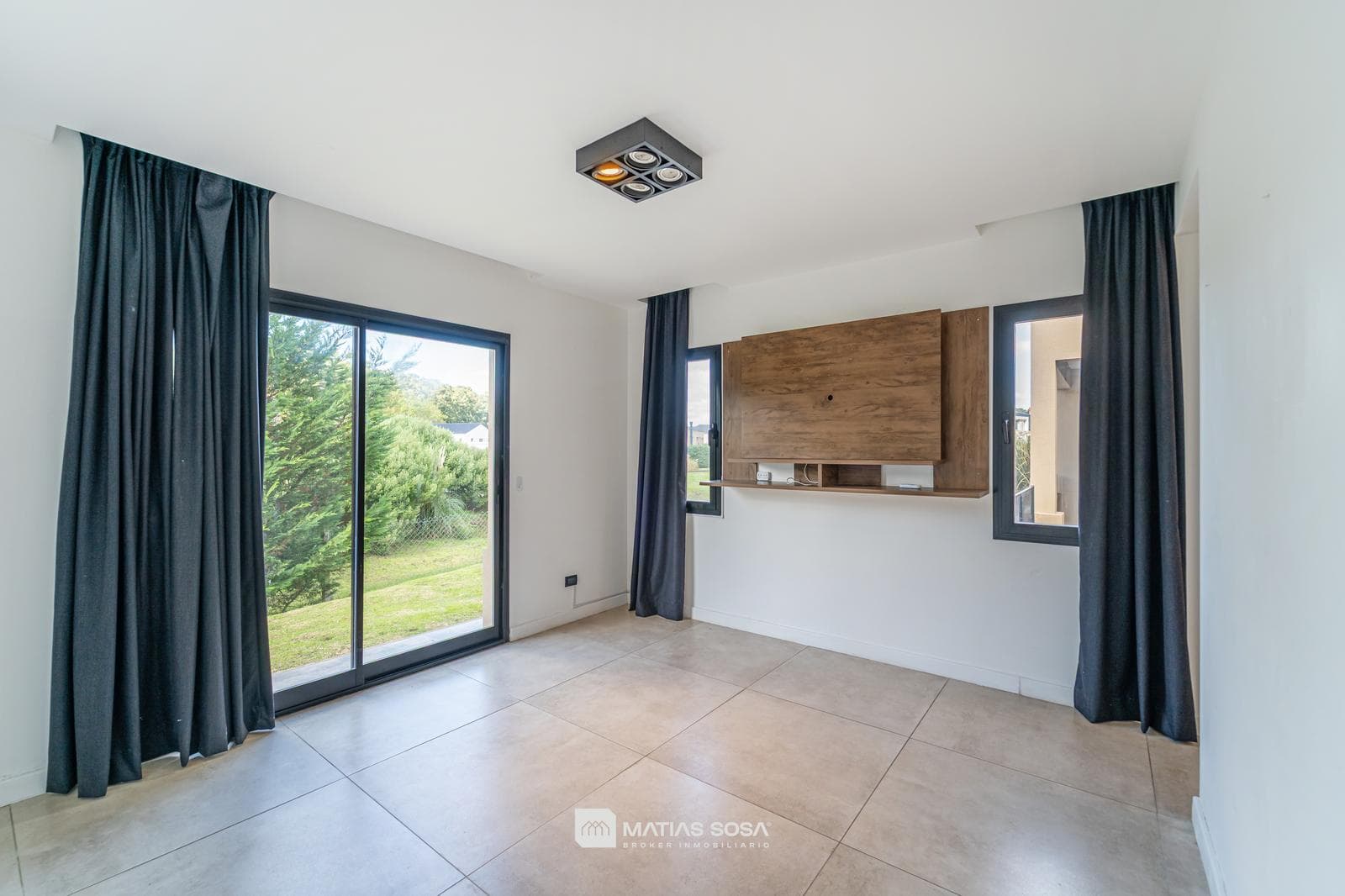 For Sale - House - 4 Rooms with Pool and Grill - Rumencó "Las Lomas"