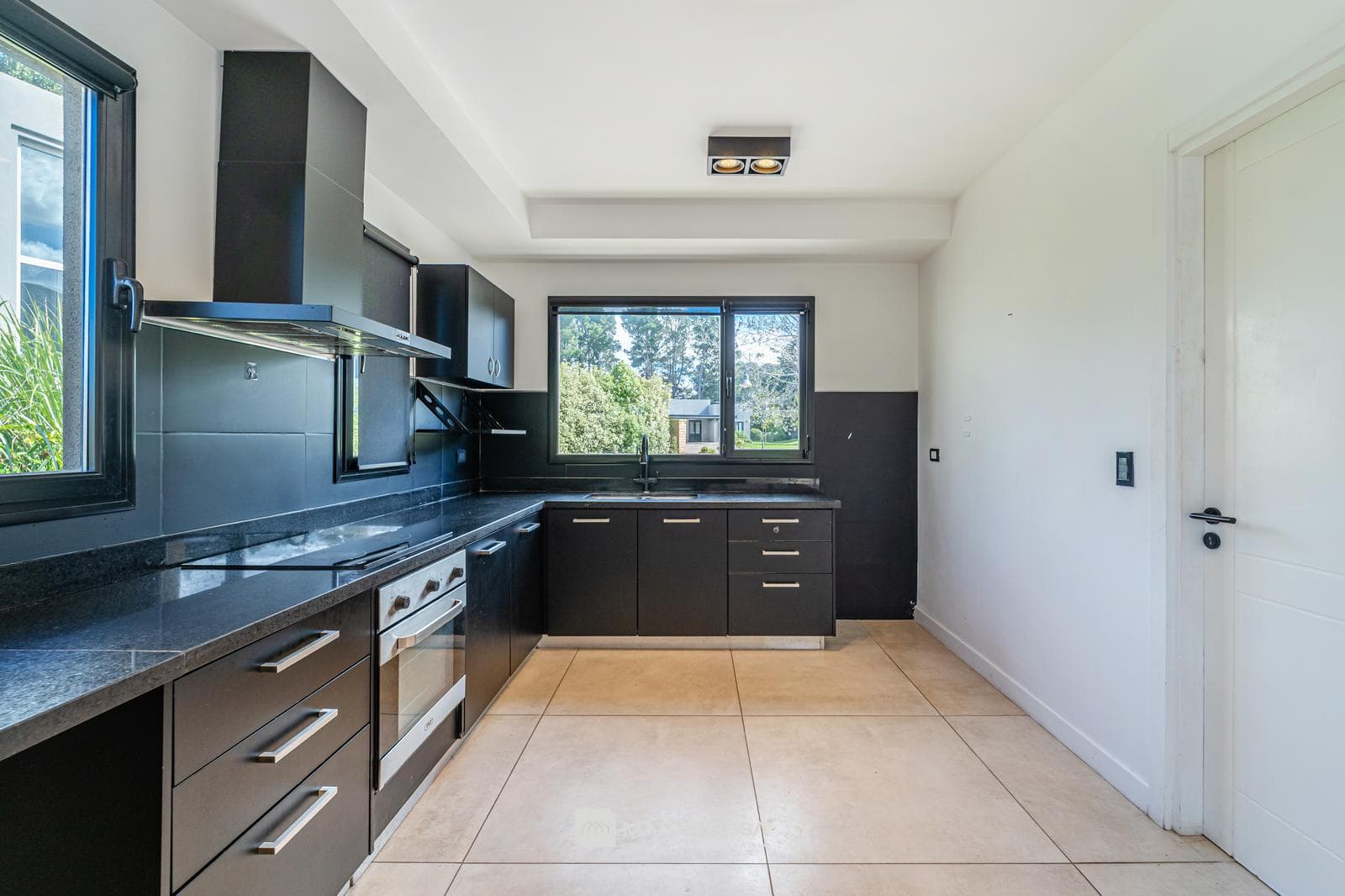 For Sale - House - 4 Rooms with Pool and Grill - Rumencó "Las Lomas"