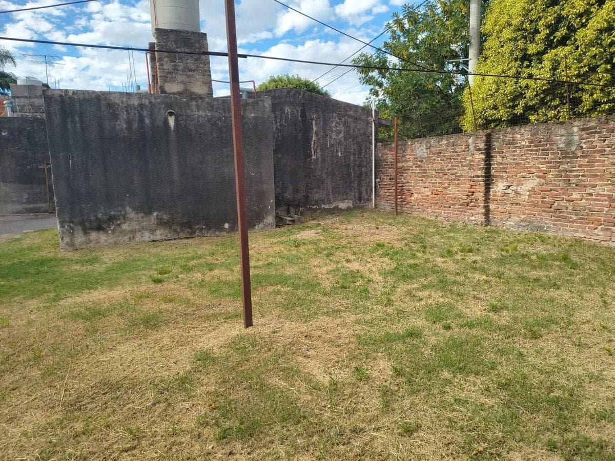 WAREHOUSE FOR SALE ON DEAN FUNES, 320 M2