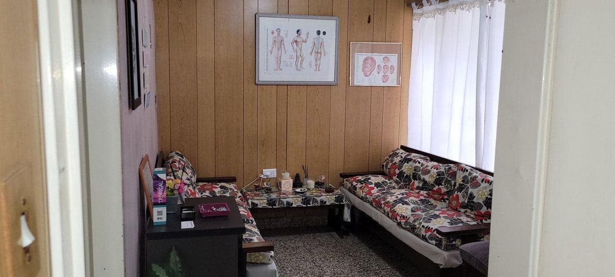 HOUSE FOR SALE IN VILLA CENTENO, SUITABLE FOR A MEDICAL OFFICE OR OTHER OFFICE SPACE