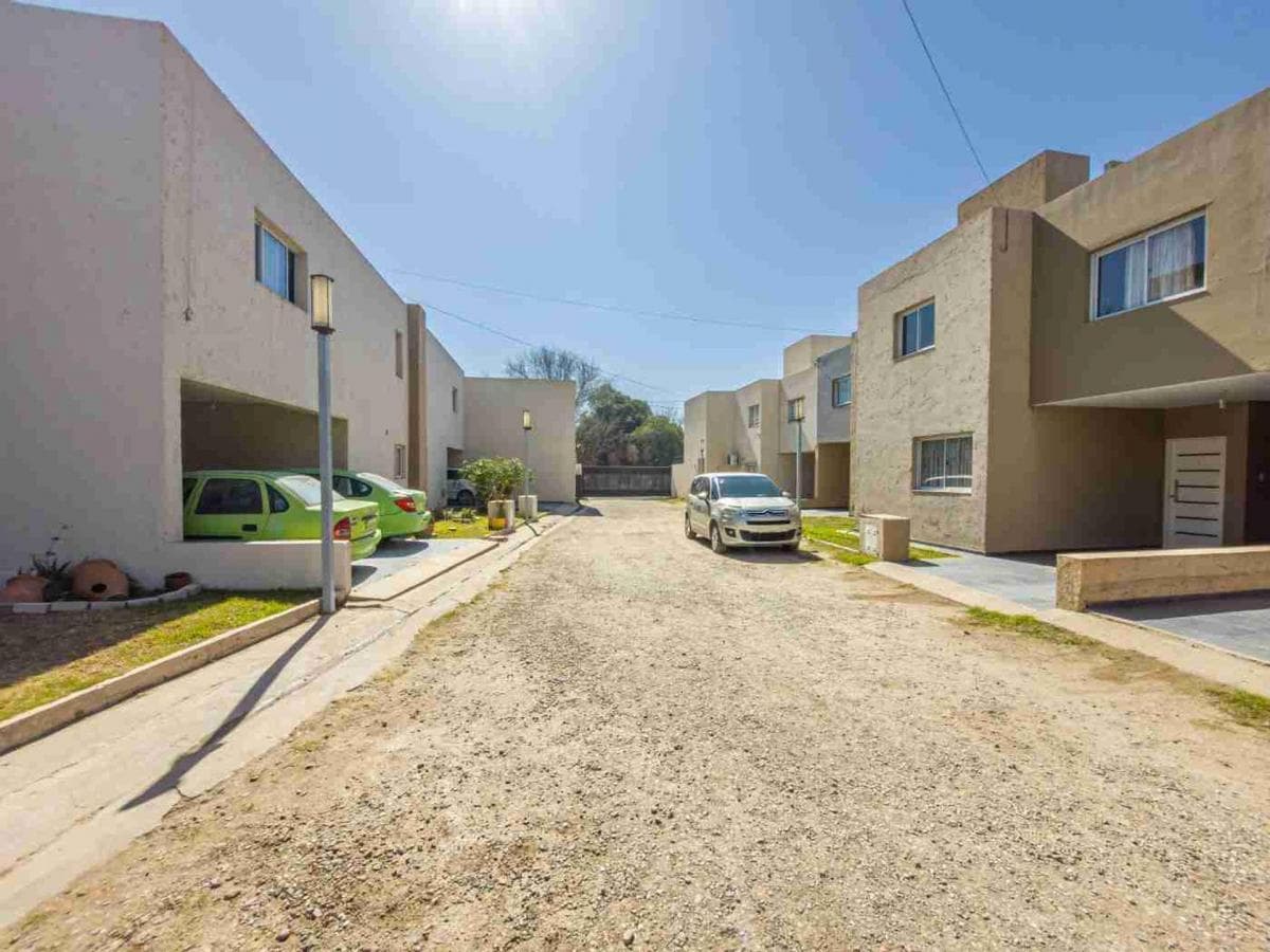 DUPLEX FOR SALE IN LOS BOULEVARES