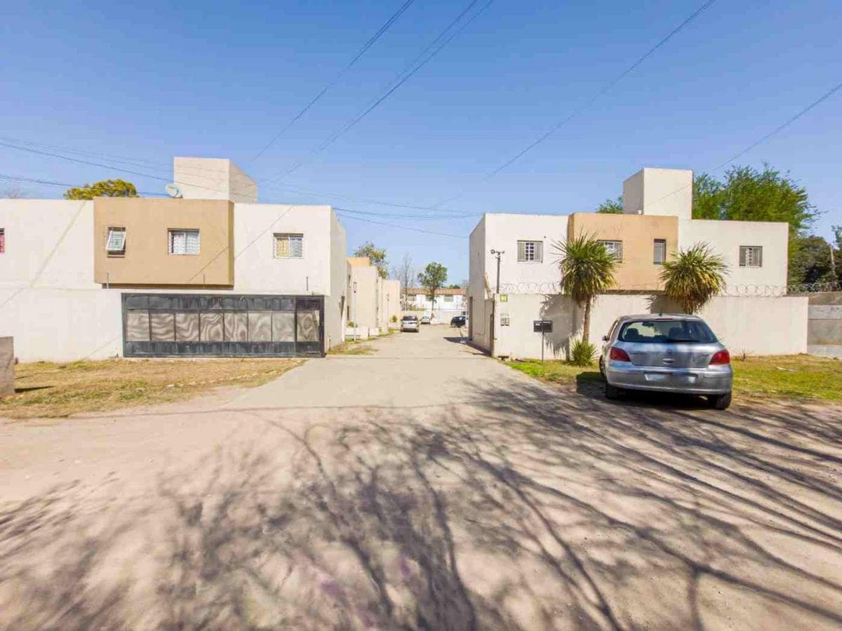 DUPLEX FOR SALE IN LOS BOULEVARES