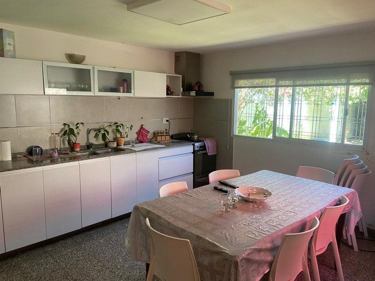 2-BEDROOM HOUSE FOR SALE IN THE 1 DE MAYO NEIGHBORHOOD