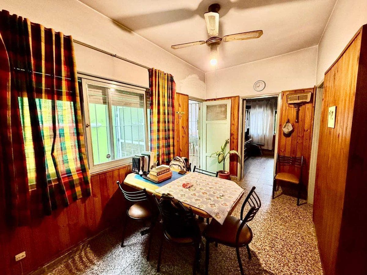 FOR SALE IN SAN MARTIN: 3-BEDROOM HOUSE WITH 3 APARTMENTS AND A WAREHOUSE
