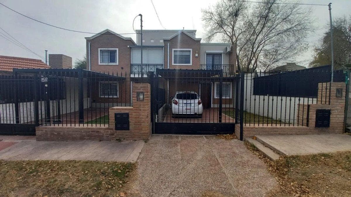 DUPLEX FOR SALE IN EL REFUGIO: 3 BEDROOMS, SWIMMING POOL, ARGUELLO