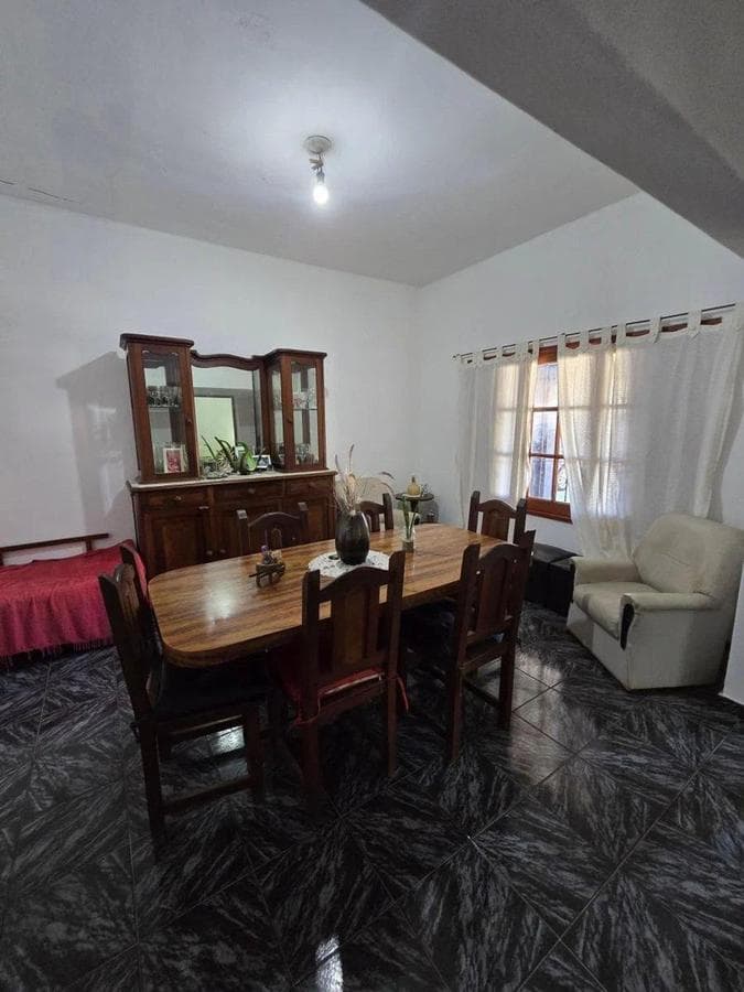 HOUSE FOR SALE: 1 DE MAYO, 3 BEDROOMS