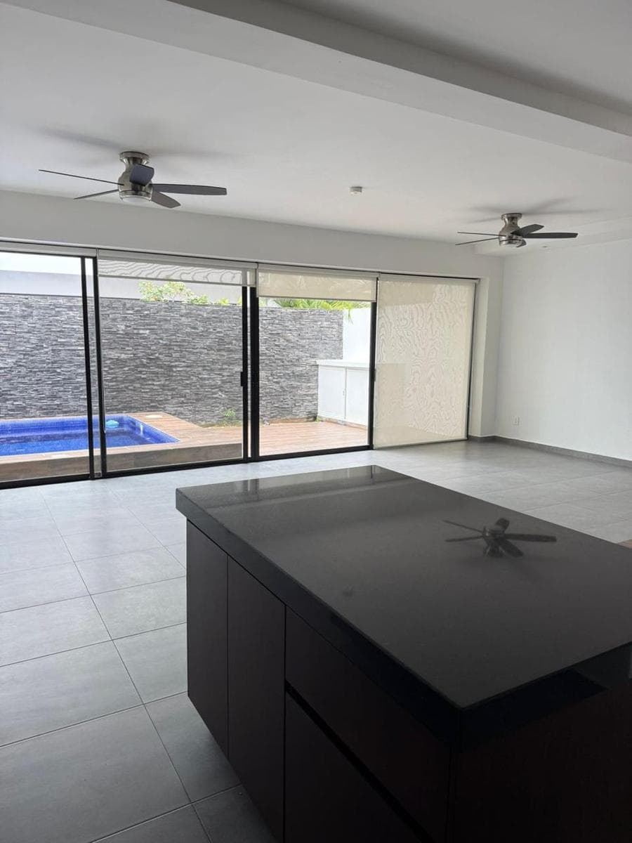 House for Sale, 3 Bedrooms, Pool, 2 Levels, Av. Huyacán, Aqua Residencial, Cancún