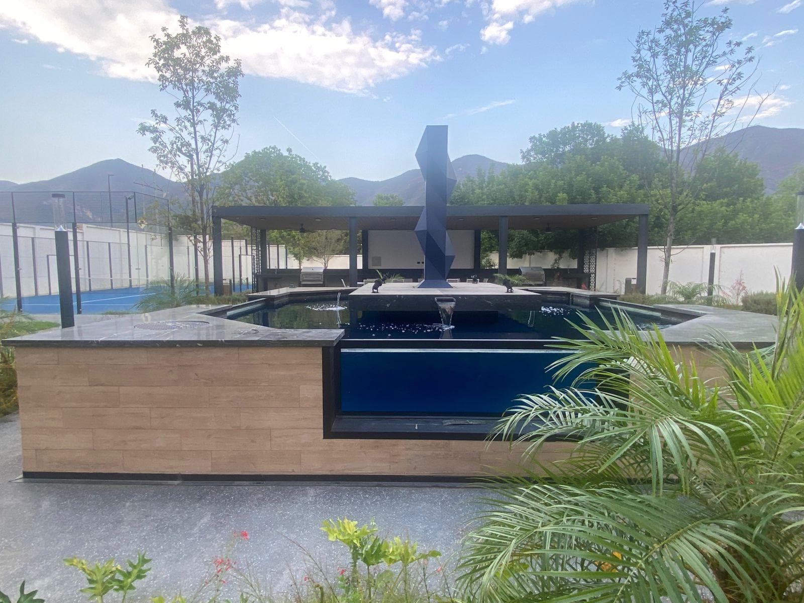 APARTMENT FOR RENT ON CARRETERA NACIONAL