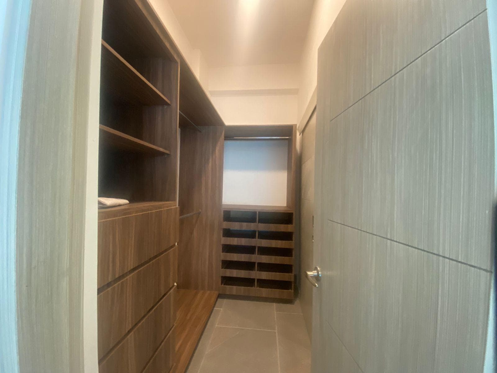 APARTMENT FOR RENT ON CARRETERA NACIONAL
