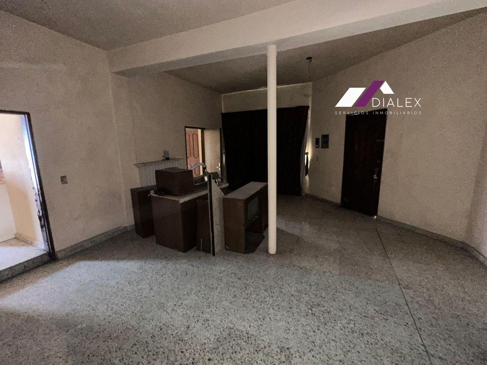 FOR RENT: 1,200 M2 CORNER LOT 200 M2 OF BUILT-UP AREA - Nuevo Repueblo Neighborhood in MONTERREY