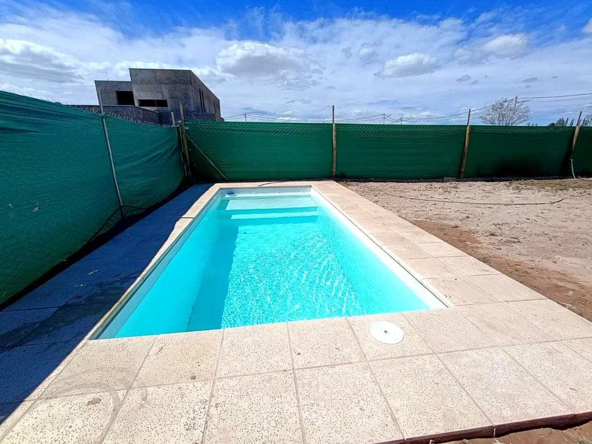 Casa de 3 Dormitorios en Barrio privado Acacias de Terrada, con Pileta y Apta Crédito