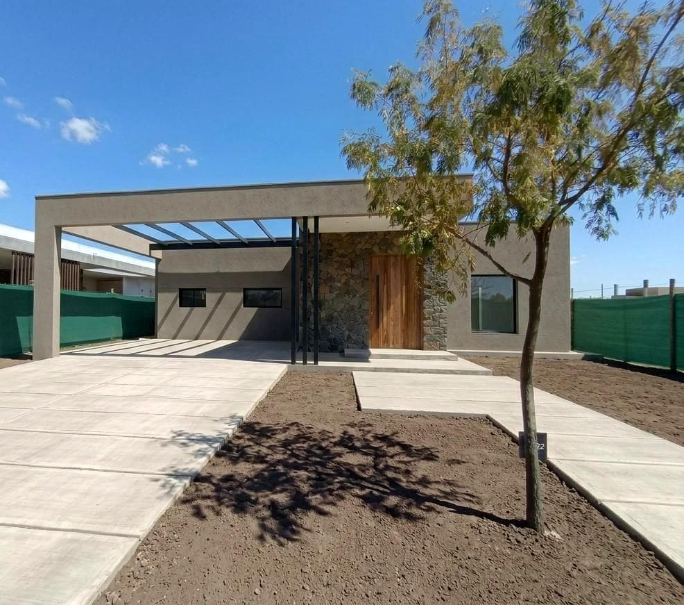 Casa de 3 Dormitorios en Barrio privado Acacias de Terrada, con Pileta y Apta Crédito