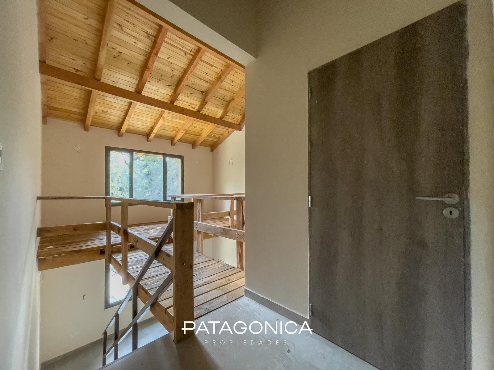 2-Room Apartment with Private Garden and Garage