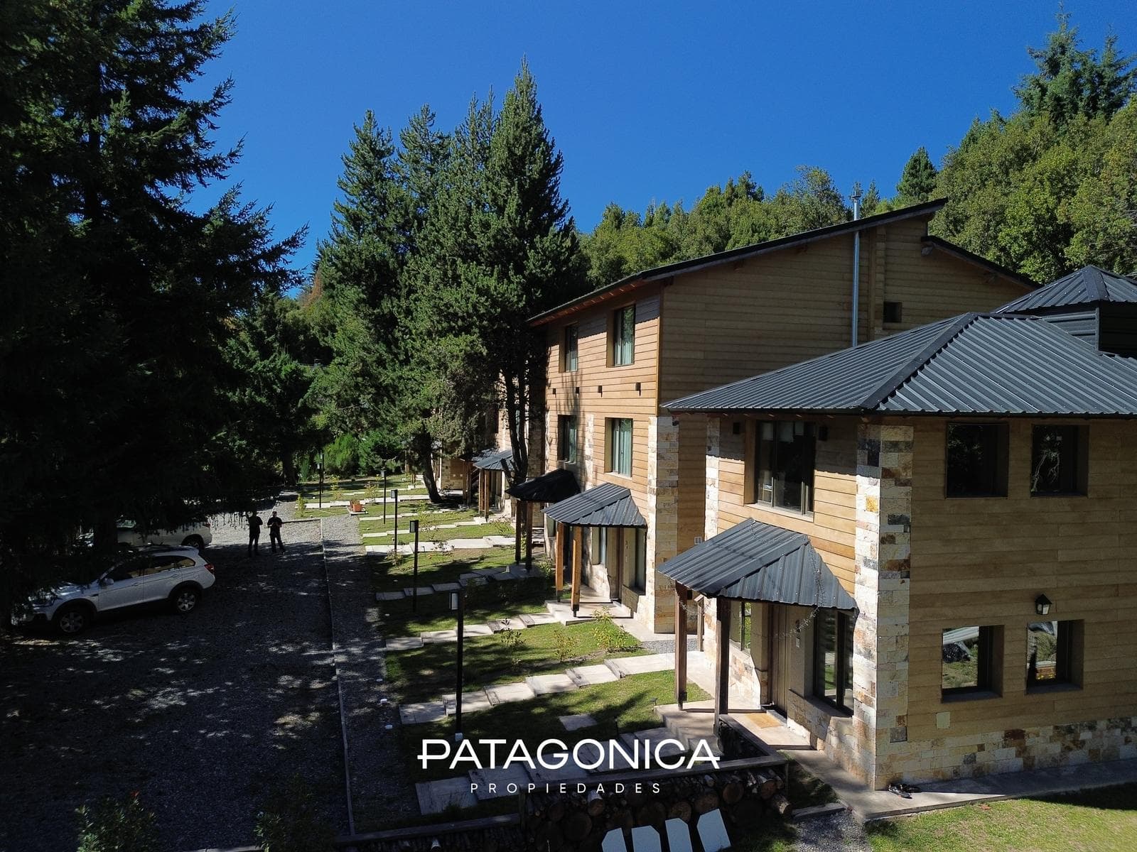 2-Room Apartment with Private Garden and Garage
