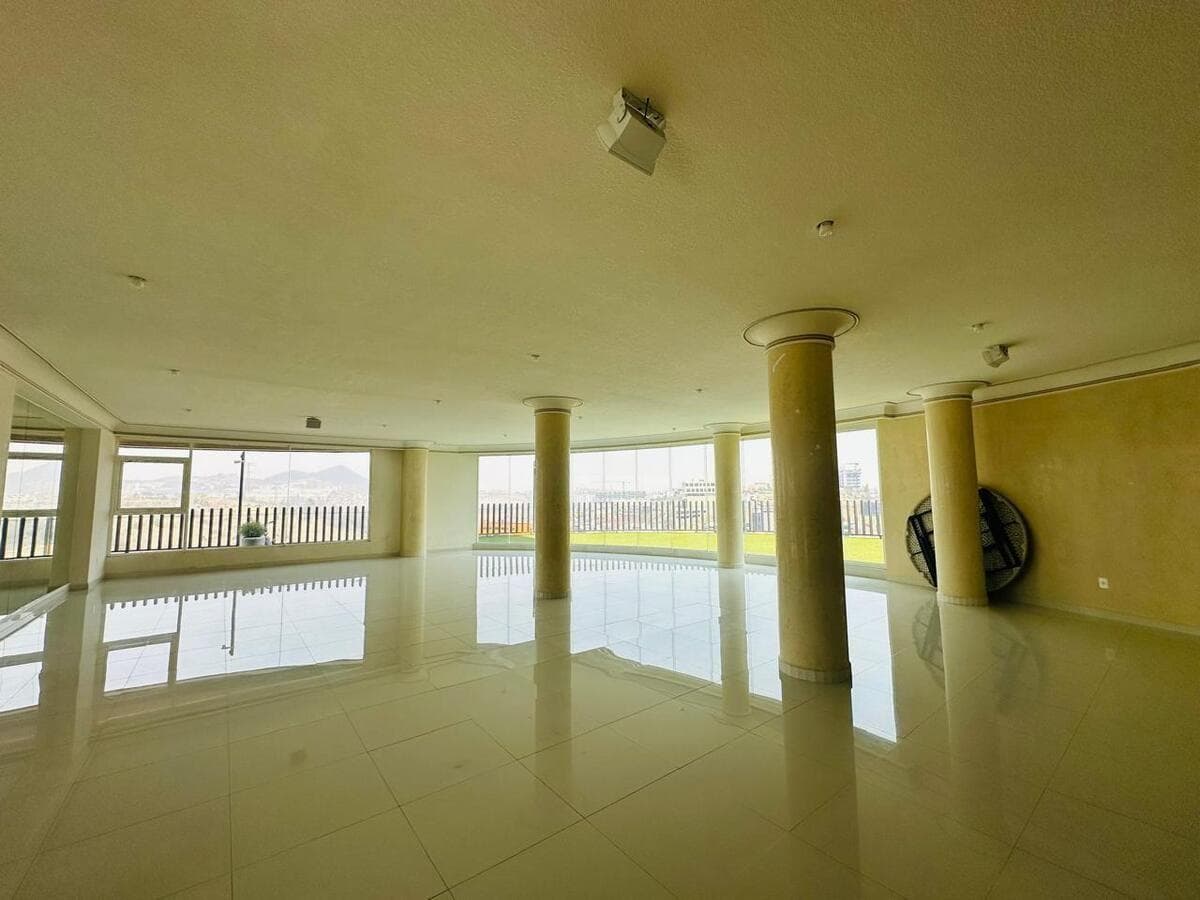 SPACIOUS AND LUXURIOUS APARTMENT FOR SALE IN THE 6TH SECTION OF LOMAS VERDES, RESIDENCIAL FR