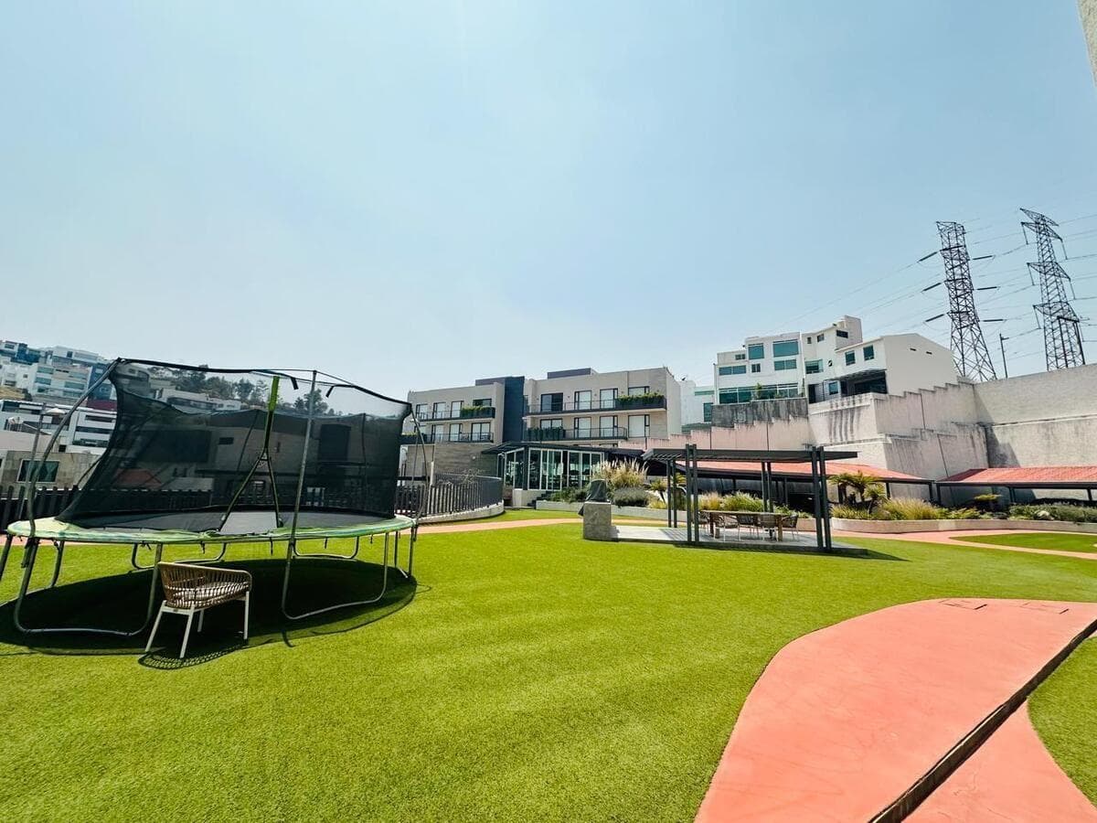 SPACIOUS AND LUXURIOUS APARTMENT FOR SALE IN THE 6TH SECTION OF LOMAS VERDES, RESIDENCIAL FR