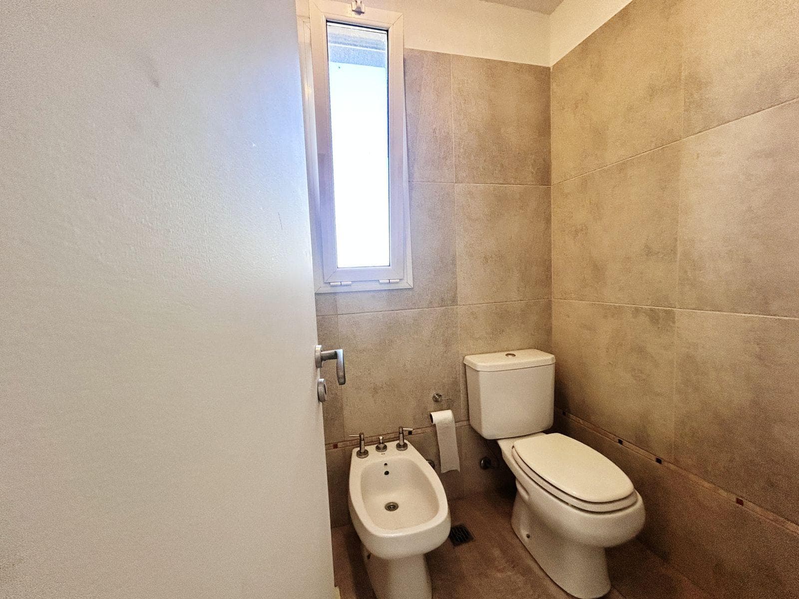 BARGAIN SALE: HOUSE WITH ACCESS TO THE LAGOON IN THE ISLAS DISTRICT—Furniture Included!!