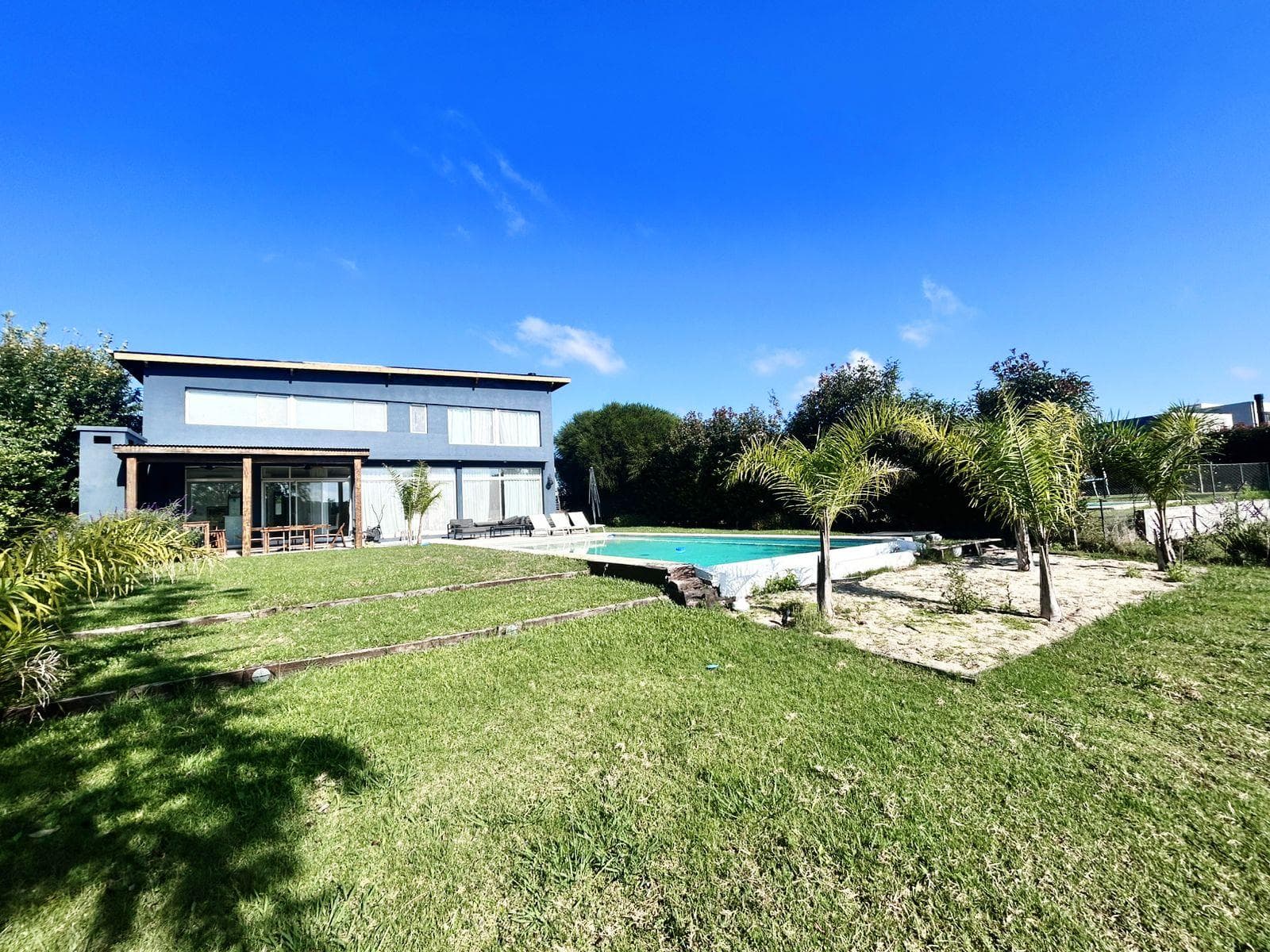 BARGAIN SALE: HOUSE WITH ACCESS TO THE LAGOON IN THE ISLAS DISTRICT—Furniture Included!!