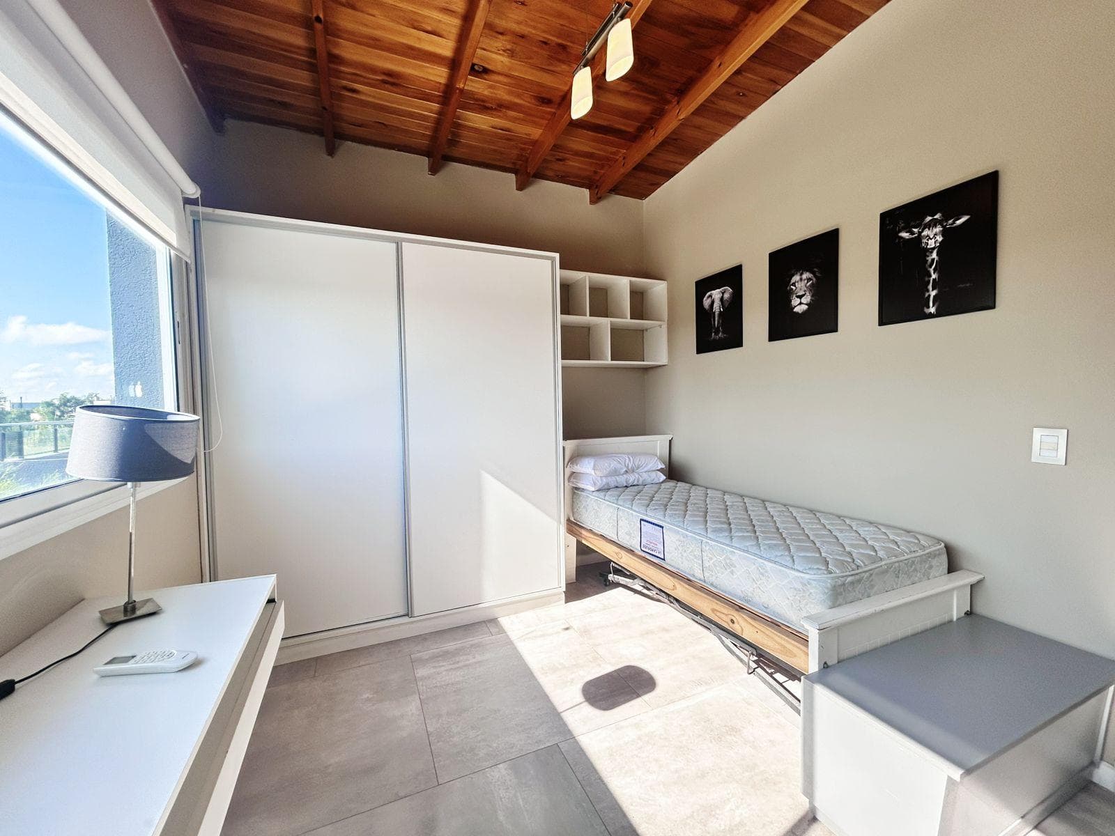 BARGAIN SALE: HOUSE WITH ACCESS TO THE LAGOON IN THE ISLAS DISTRICT—Furniture Included!!