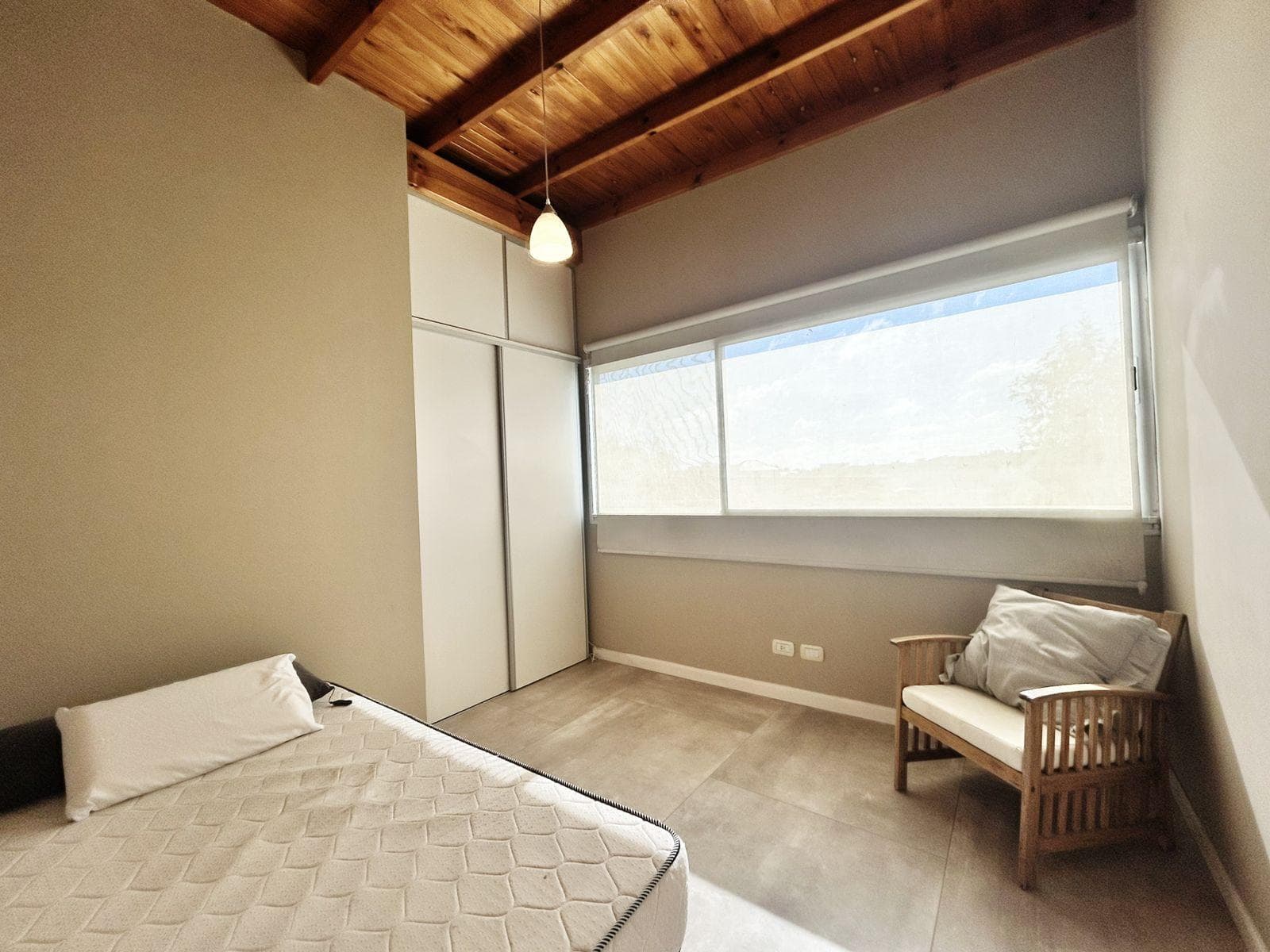 BARGAIN SALE: HOUSE WITH ACCESS TO THE LAGOON IN THE ISLAS DISTRICT—Furniture Included!!