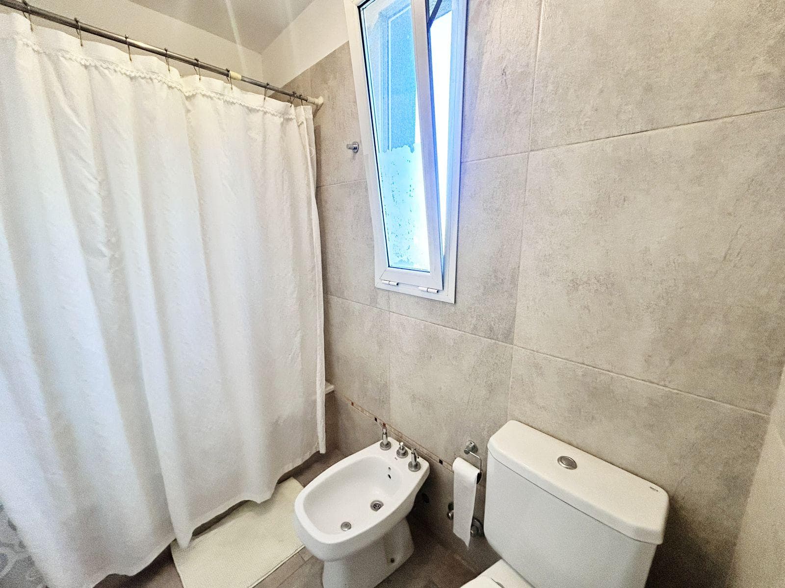BARGAIN SALE: HOUSE WITH ACCESS TO THE LAGOON IN THE ISLAS DISTRICT—Furniture Included!!